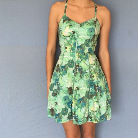 Green Halter Dress - Picture 5 of 5
